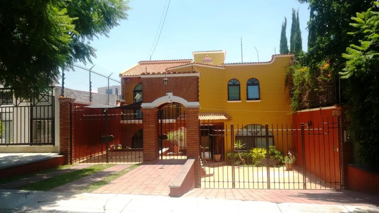 Fachada de casa en venta 