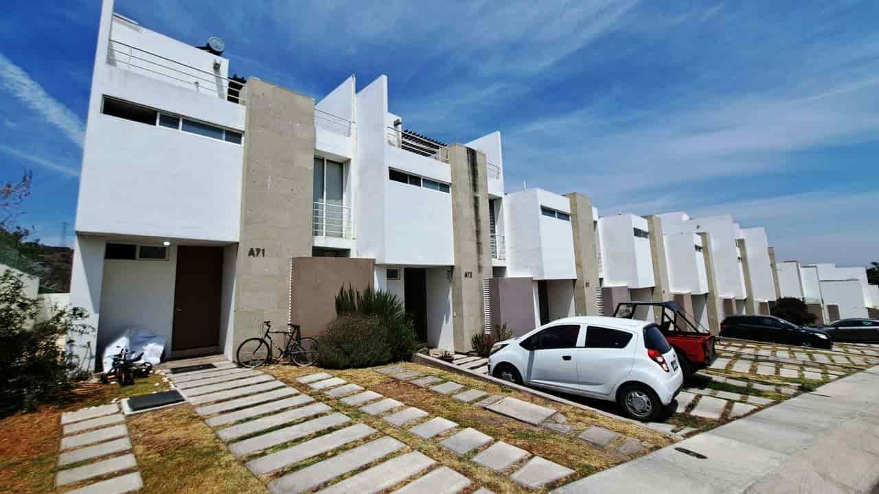 Fachada de casa en Oporto Residencial