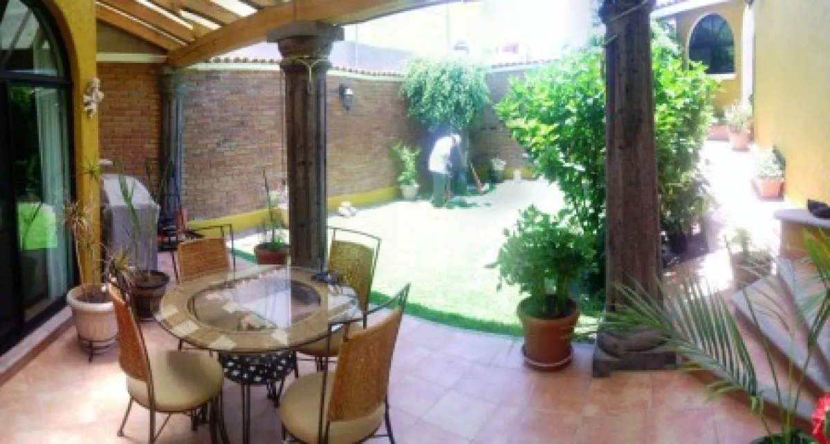 Casa en Venta - Arboledas, Querétaro