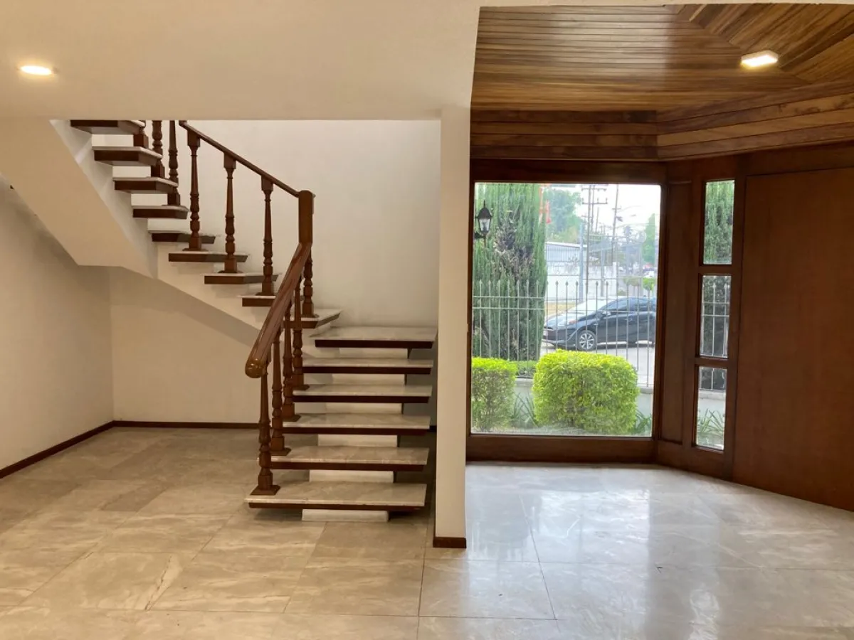 Escaleras de Casa en Arboledas, Querétaro